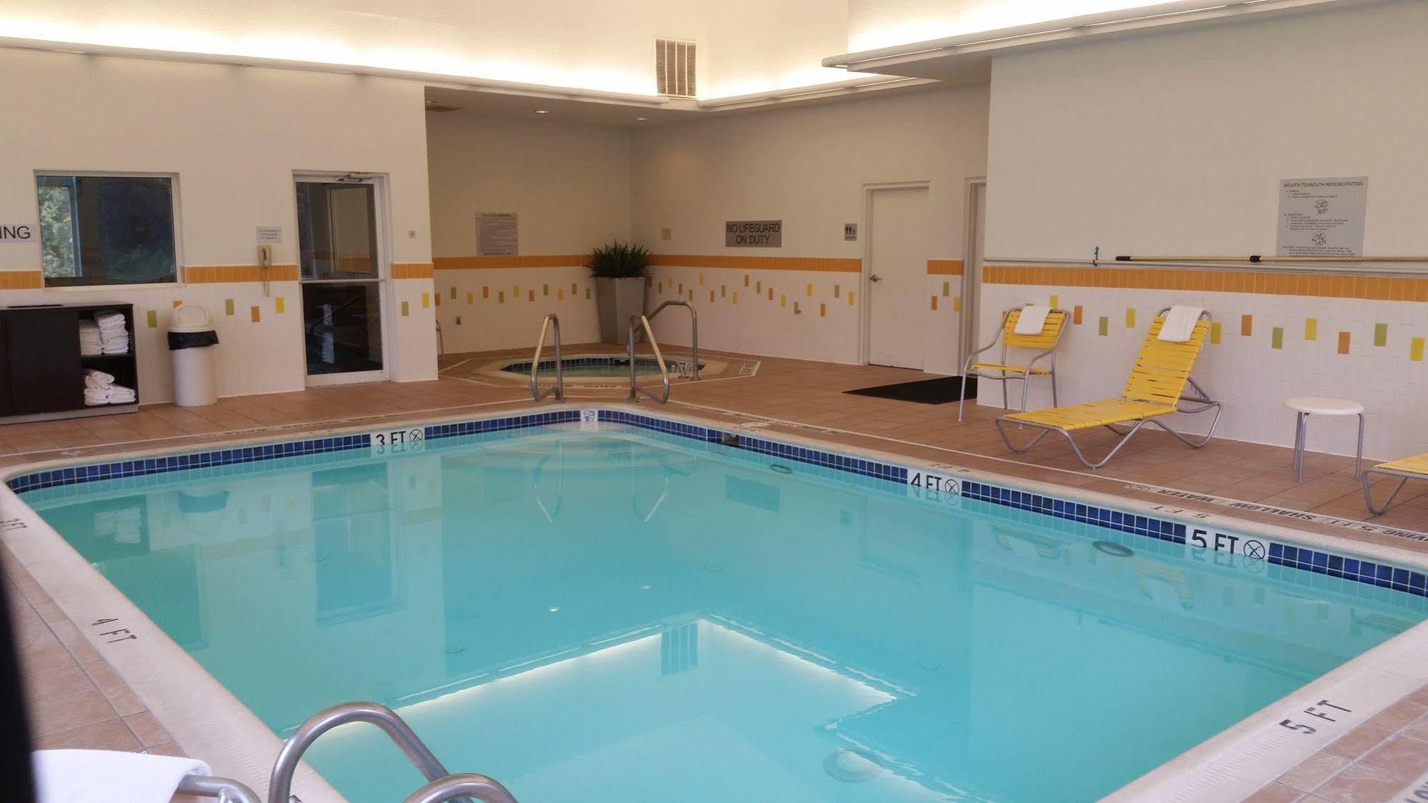 Fairfield Inn & Suites Butler Εξωτερικό φωτογραφία
